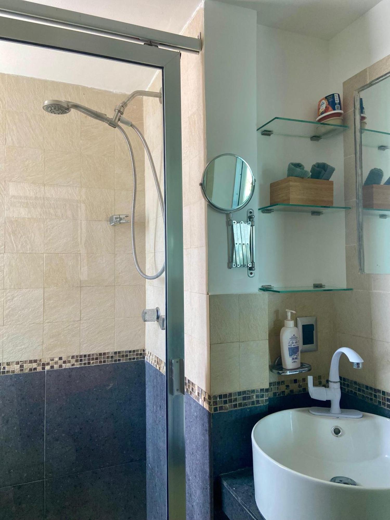 Cozy And Modern Apartment Cancun Bagian luar foto